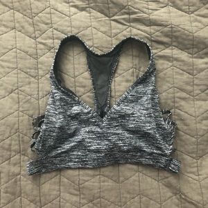 Victoria Sport strappy sports bra M